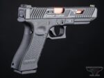 EMG Custom TTI JW2 CNC Combat Master Slide + Elite Force GLOCK 17 Gen.4 Frame Custom Gas Blowback Airsoft Pistol - Imagen 5