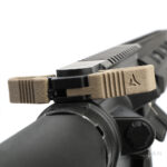 PTS RADIAN RAPTOR-LT CHARGING HANDLE GBB - MWS (Color: TAN) - Imagen 5