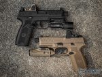 EMG x FN® 509 Gas Blowback Airsoft Pistol - Cybergun (Color: FDE / x3 Mags) - Imagen 4